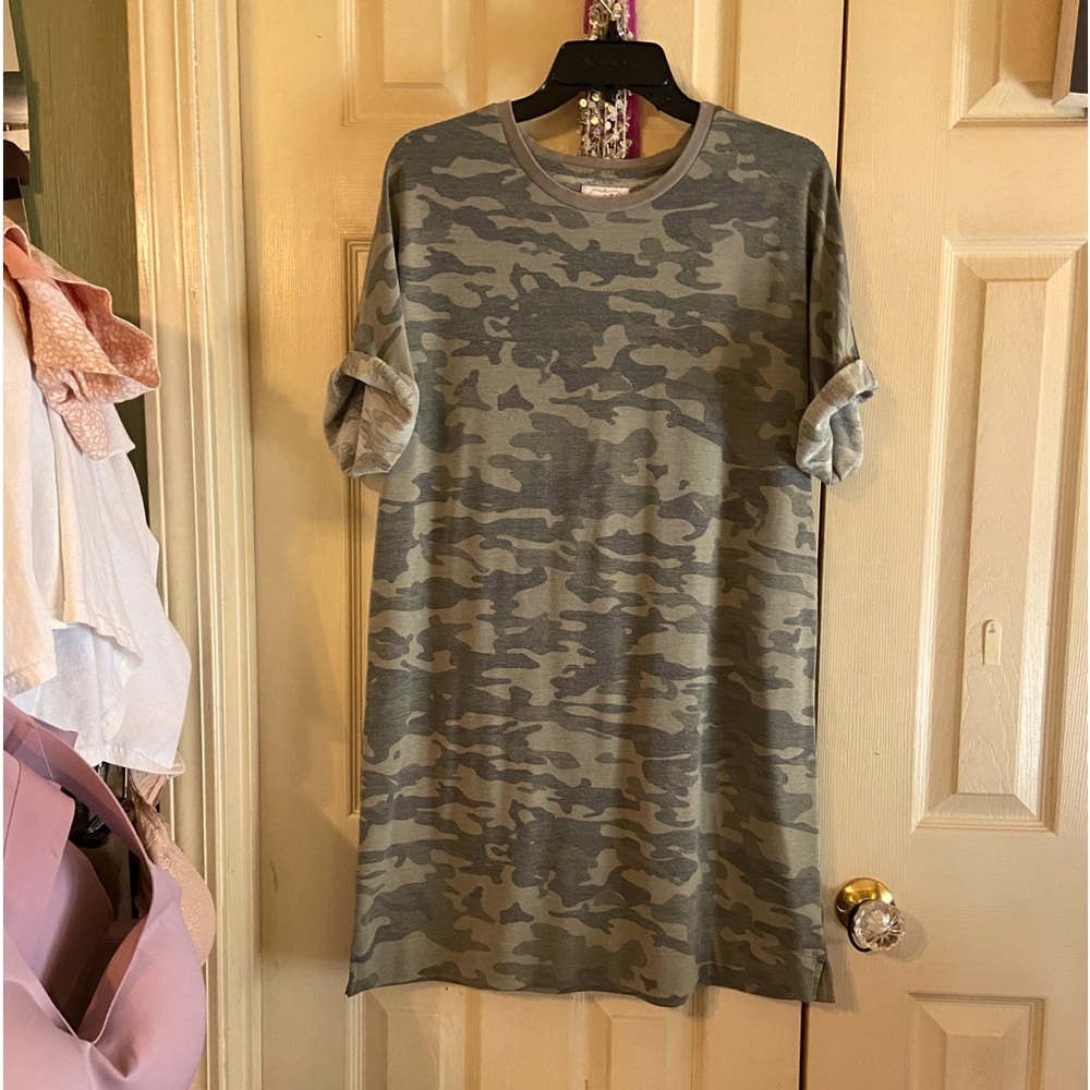 MUD PIE  CAMO T-SHIRT DRESS